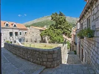 Hotel Artemida 3*