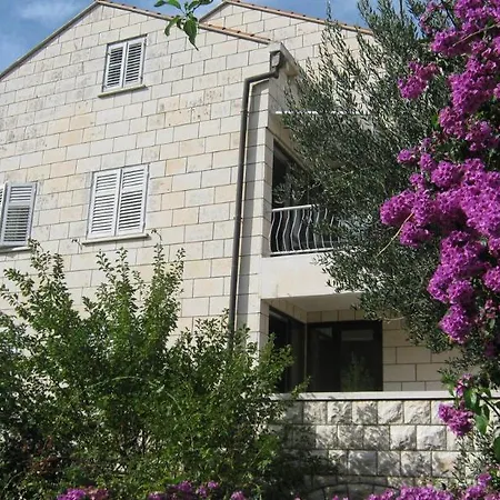 Artemida Hotel